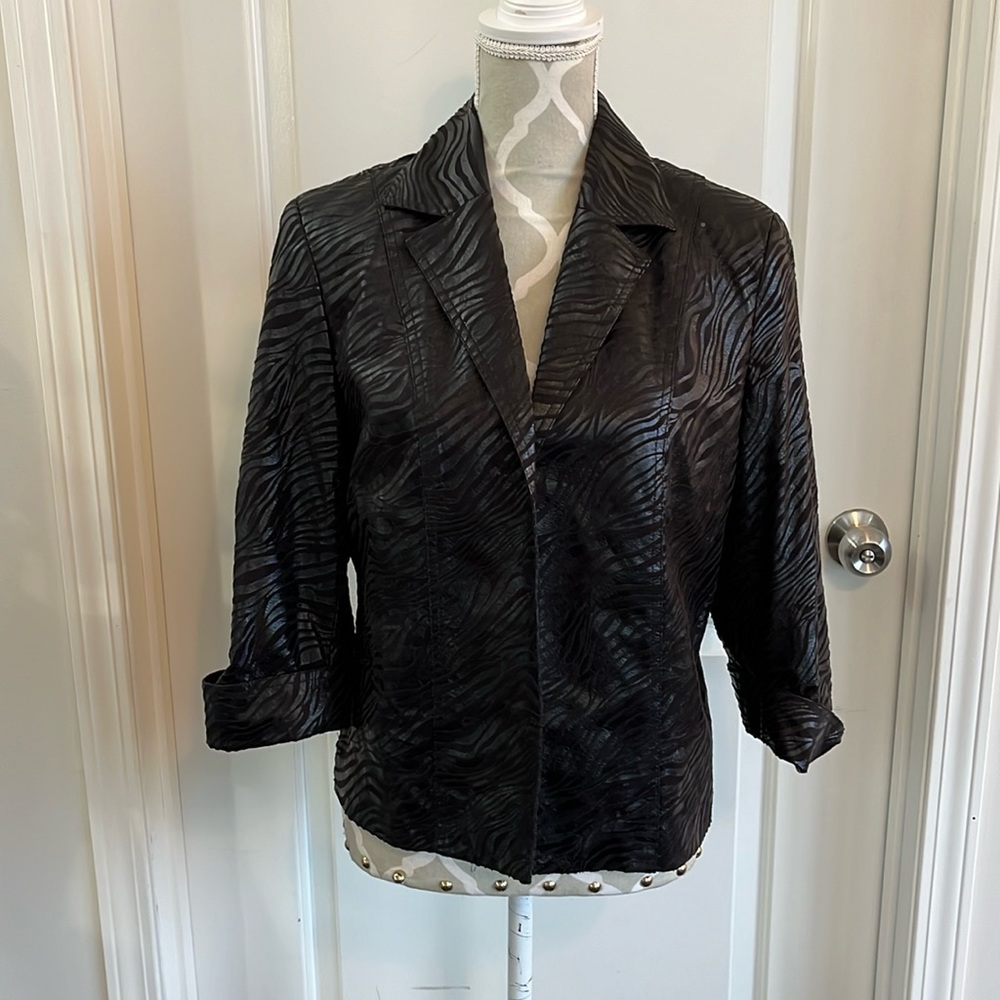Unbranded black vegan leather open animal print blazer